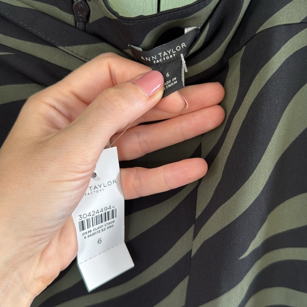 NWT Ann Taylor Factory Enchanted Moss Green Black Zebra Slit Pencil Midi Skirt 6 - Picture 4 of 5